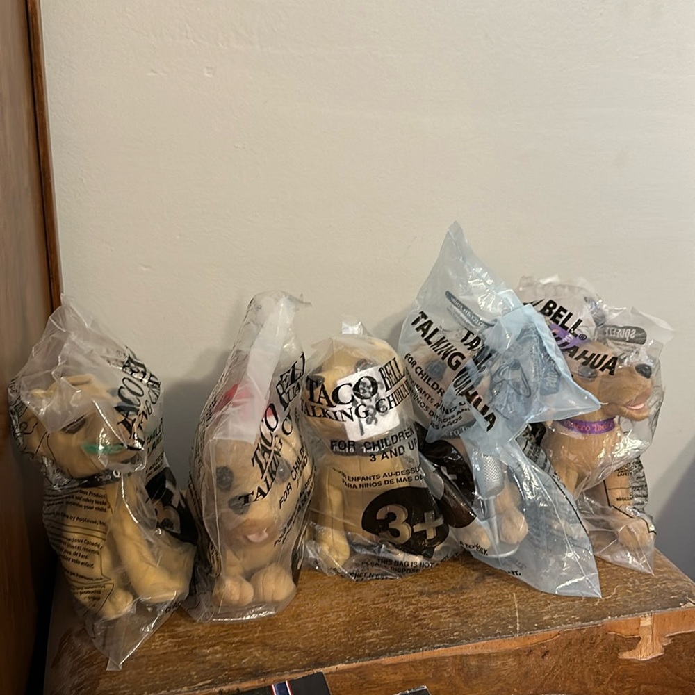Taco Bell chihuahua talking dog set of five (5)